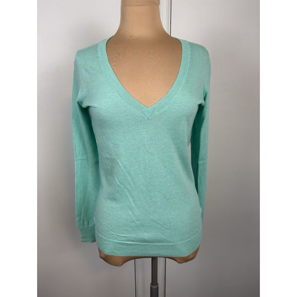 The Limited Women’s Mint Green V Neck Long Sleeve Pullover Medium
